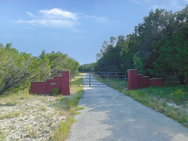 Virtual tour of 7500 Muleshoe Bend Trl