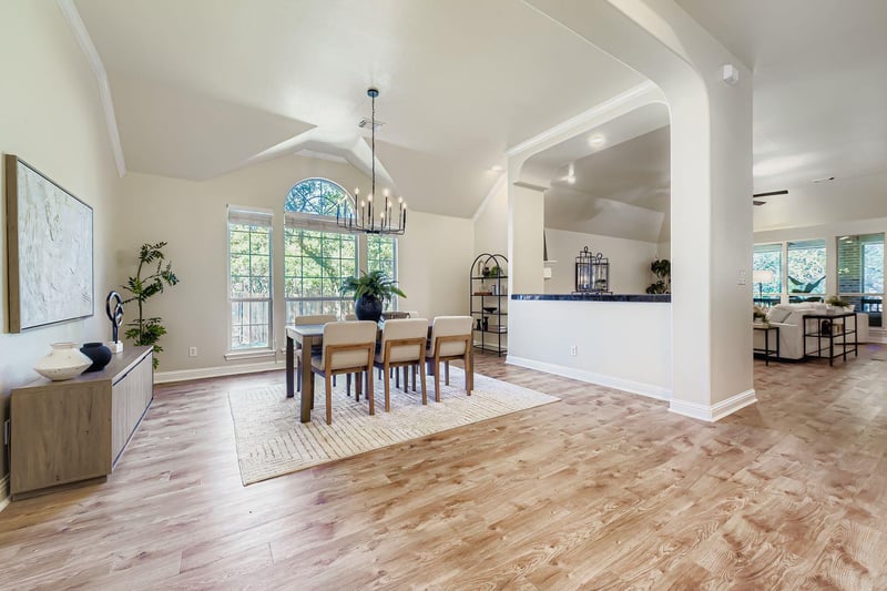 Virtual tour of 7517 Seneca Falls Loop