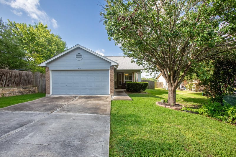 Virtual tour of 752 Faircrest DR