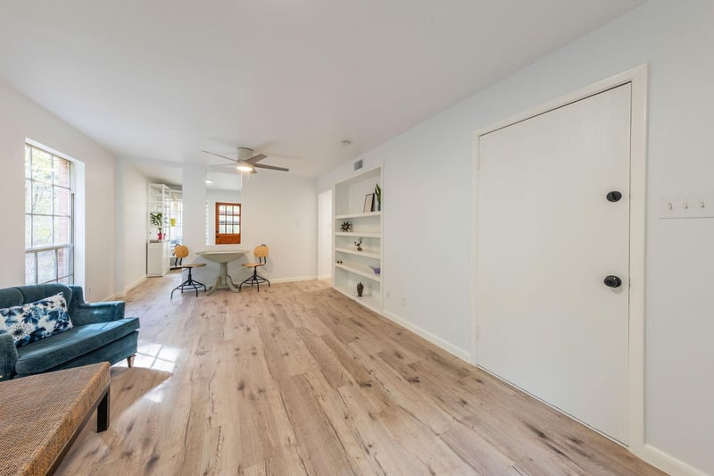 Virtual tour of 755 E Oltorf ST Unit #101