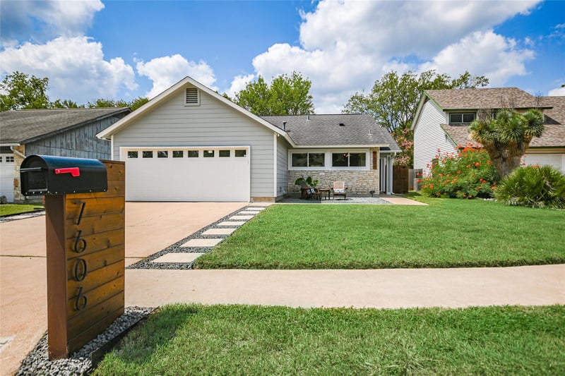 Virtual tour of 7606 Galliano Cir