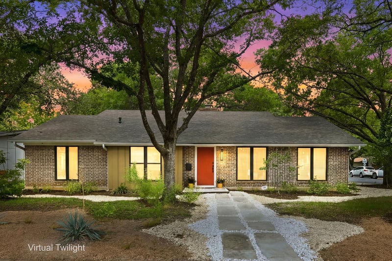 Virtual tour of 7612 Shoal Creek BLVD