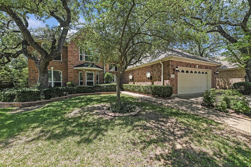 Virtual tour of 7615 Yaupon DR