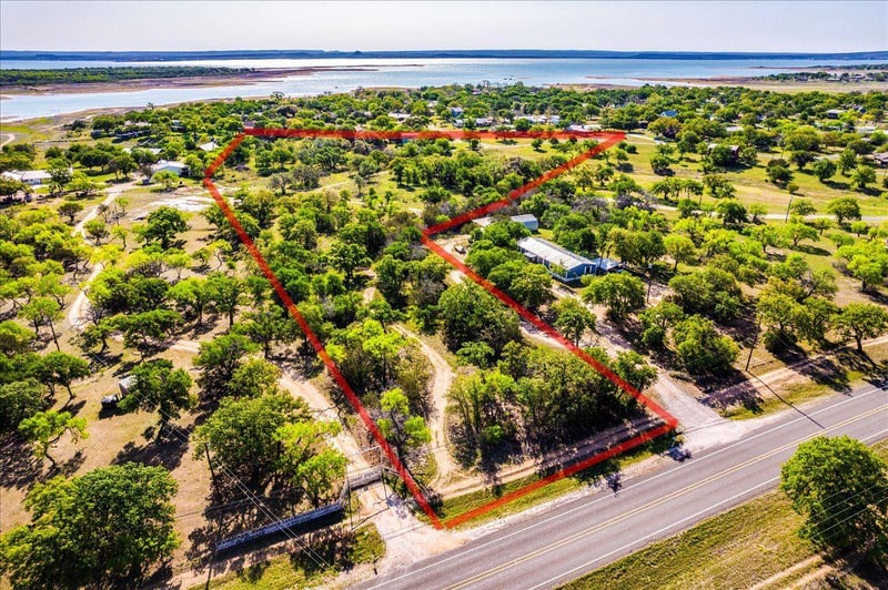 Virtual tour of 7688 Hwy 261