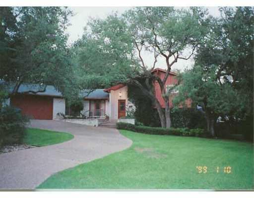 Virtual tour of 7701 Shadyrock Dr