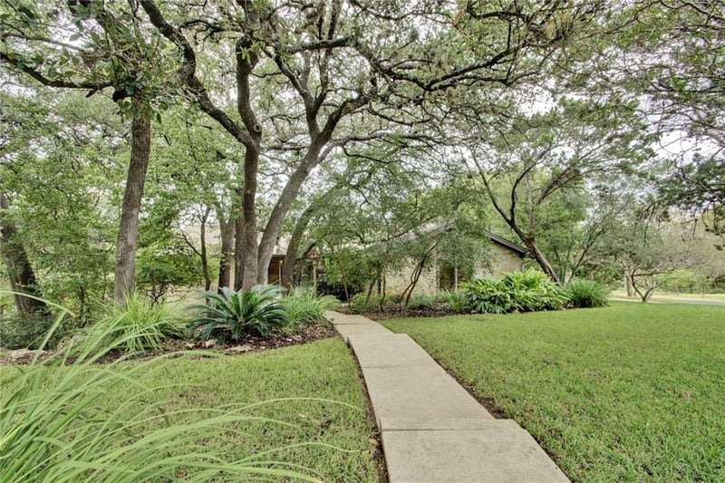 Virtual tour of 7702 Valley Dale Dr