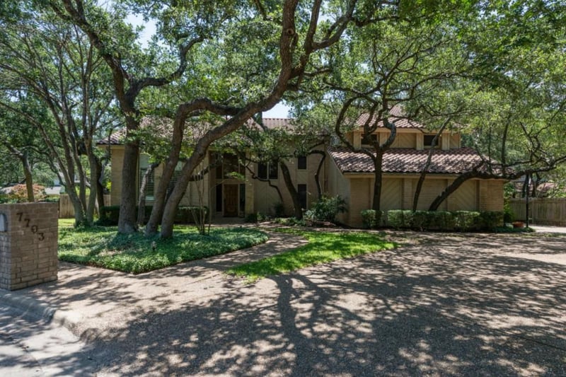 Virtual tour of 7703 Bramblewood Cir