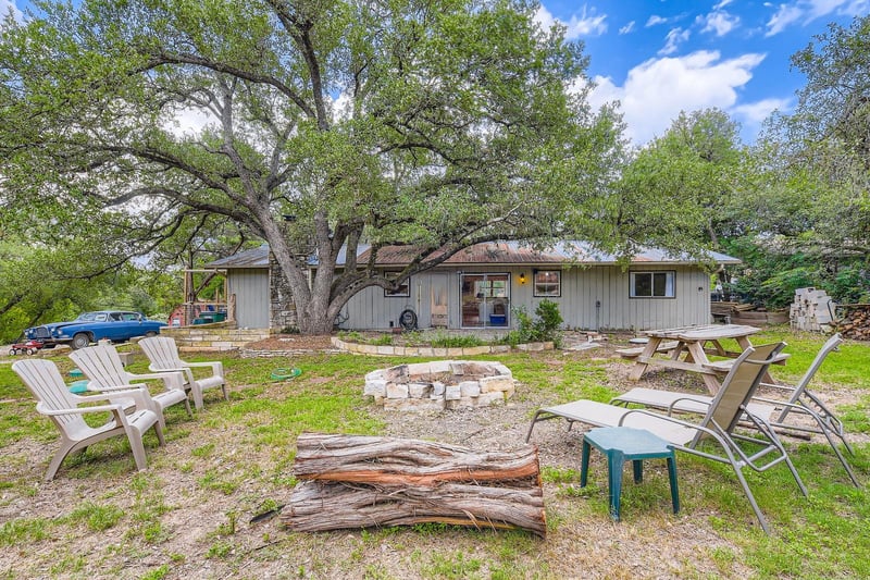 Virtual tour of 7704 Williamson Creek Dr