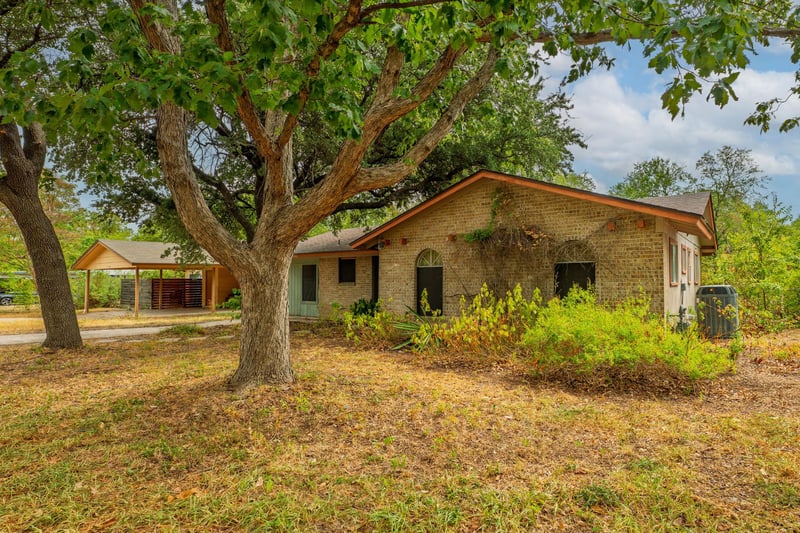 Virtual tour of 7707 Meadowview Ln