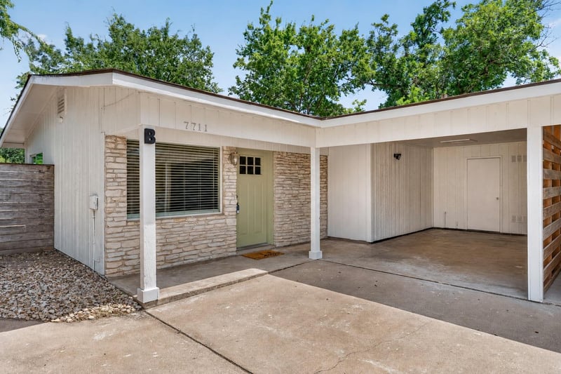 Virtual tour of 7711 Watson ST Unit #B