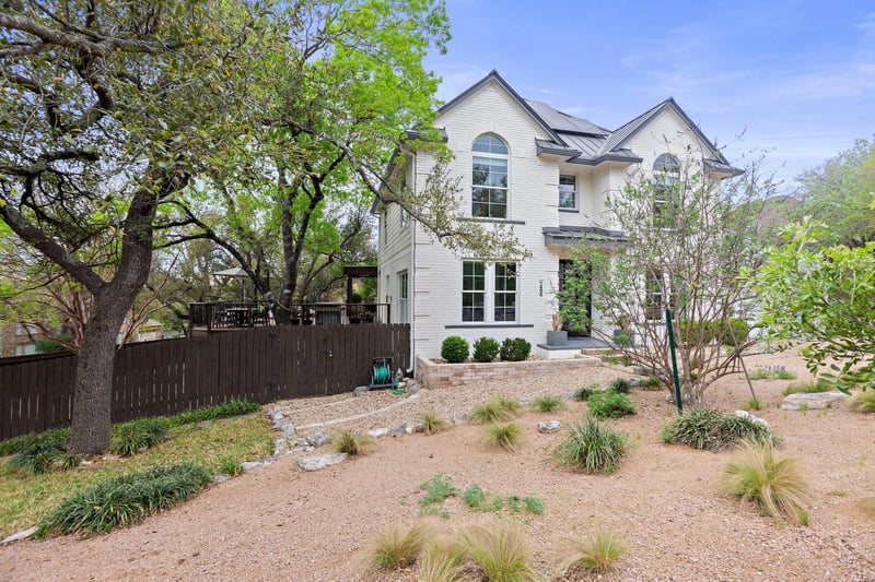 Virtual tour of 7800 Moonflower Dr
