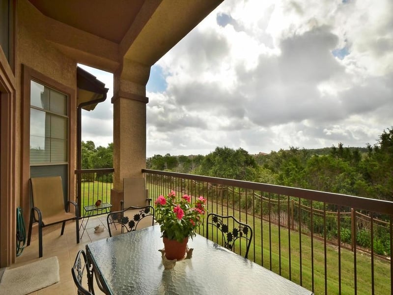 Virtual tour of 7800 Southwest PKWY Unit #211