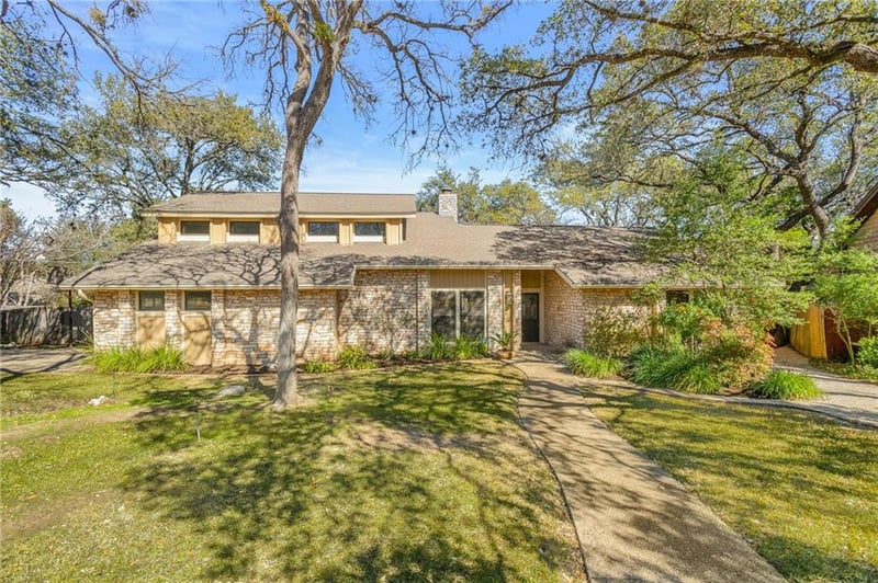 Virtual tour of 7803 Deer Ridge CIR