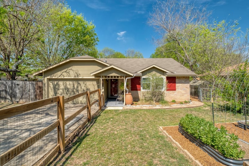 Virtual tour of 7812 Bixler Dr
