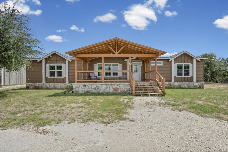 Virtual tour of 7870 Ranch Road 165