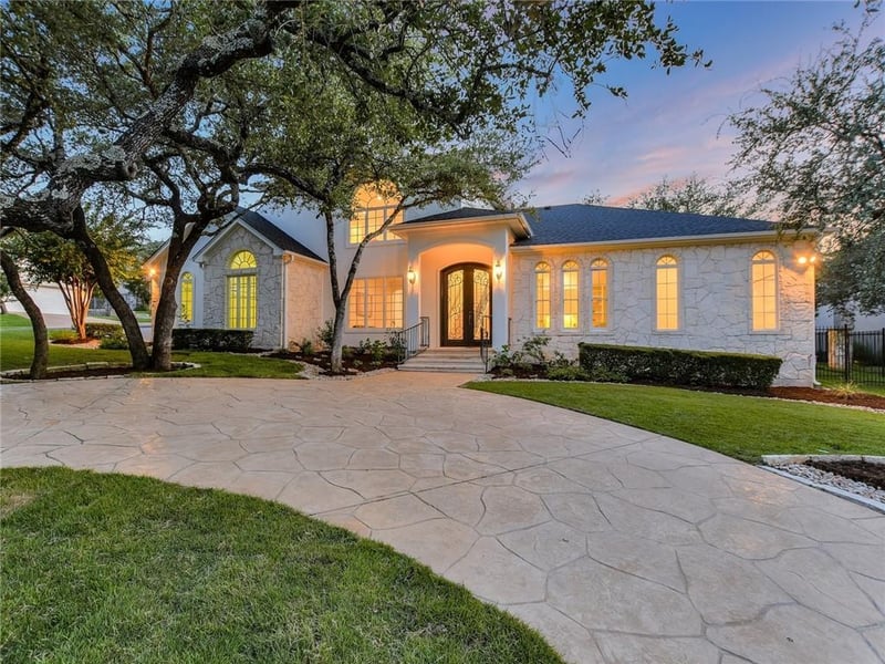 Virtual tour of 7900 W Rim Dr
