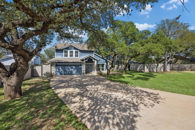 Virtual tour of 7905 & 7907 Tiffany DR