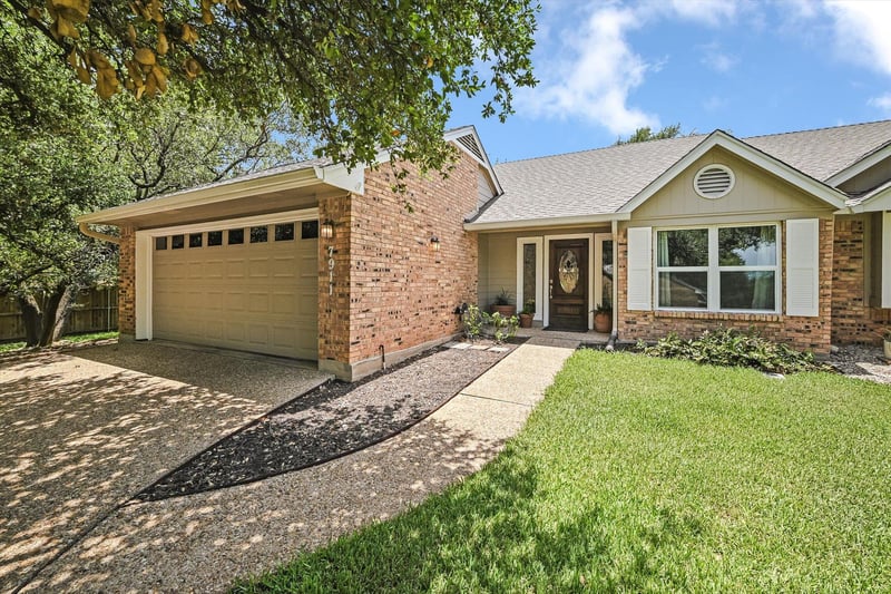 Virtual tour of 7911 Cavalry CT