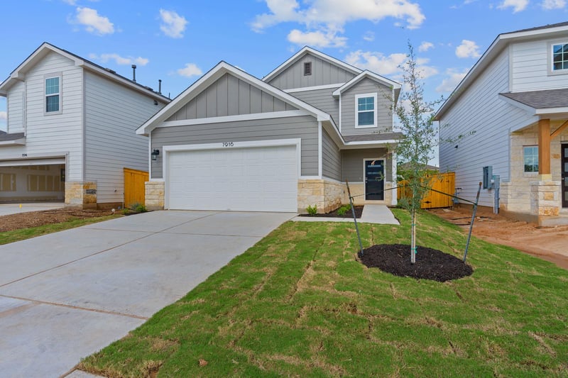 Virtual tour of 7916 Andravida Dr