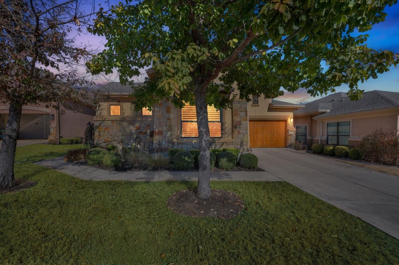 Virtual tour of 8 Prestonwood Cir