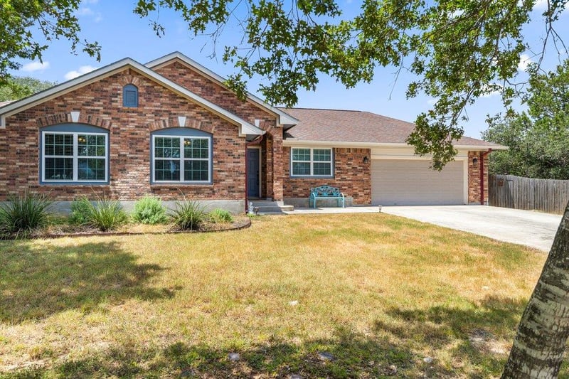Virtual tour of 8 Stone Creek CIR