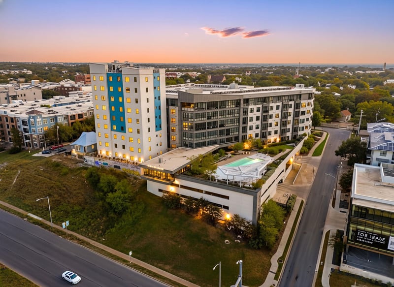 Virtual tour of 800 Embassy DR Unit #204