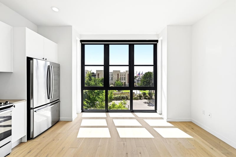 Virtual tour of 800 Embassy DR Unit #305
