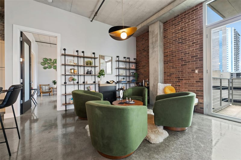 Virtual tour of 800 W 5th ST Unit #501