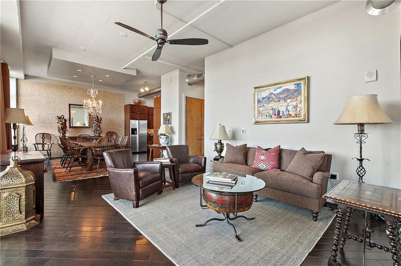 Virtual tour of 800 W 5th ST Unit #904