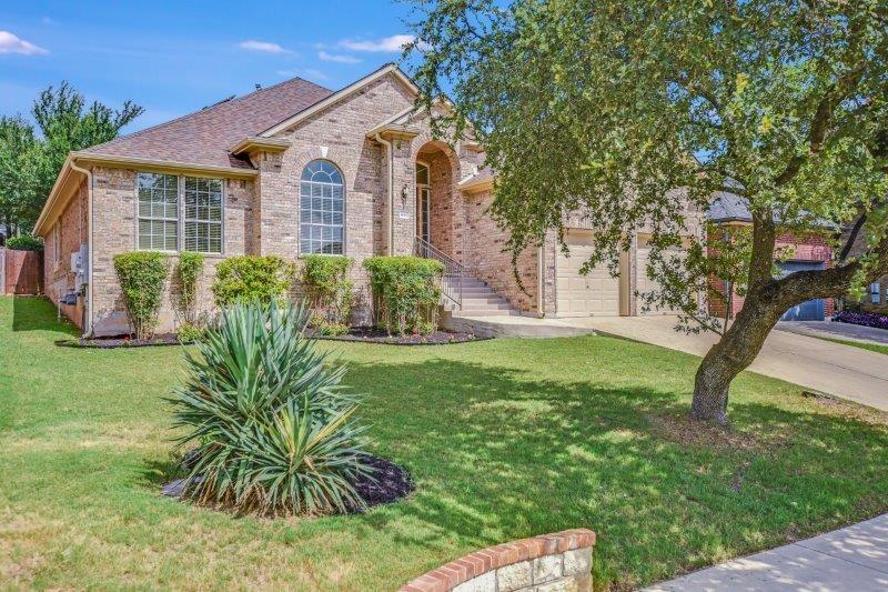 Virtual tour of 8000 Cobblestone