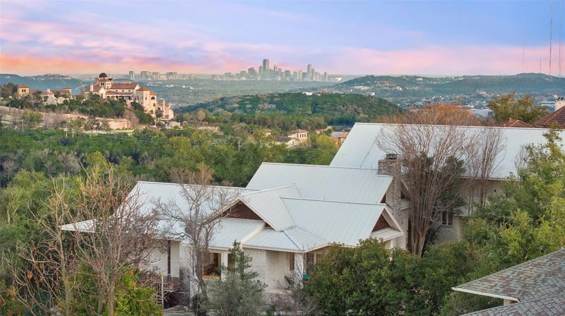 Virtual tour of 8003 Two Coves DR