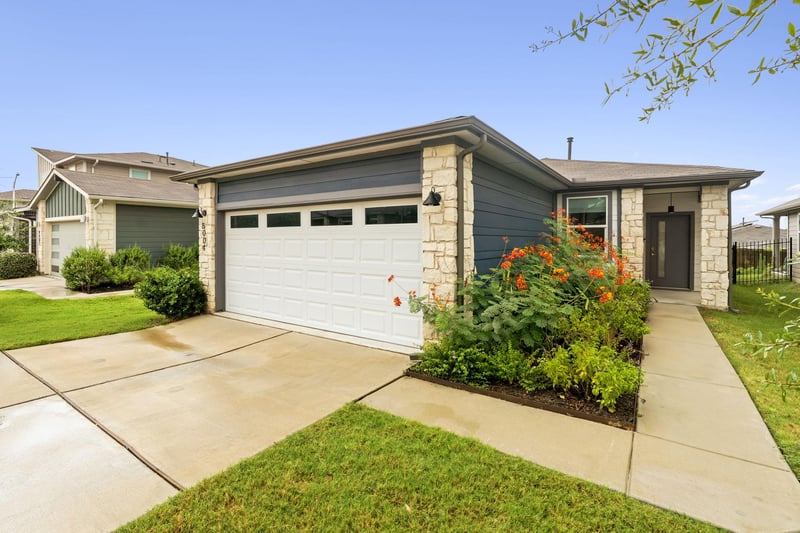 Virtual tour of 8004 Linda Michelle LN