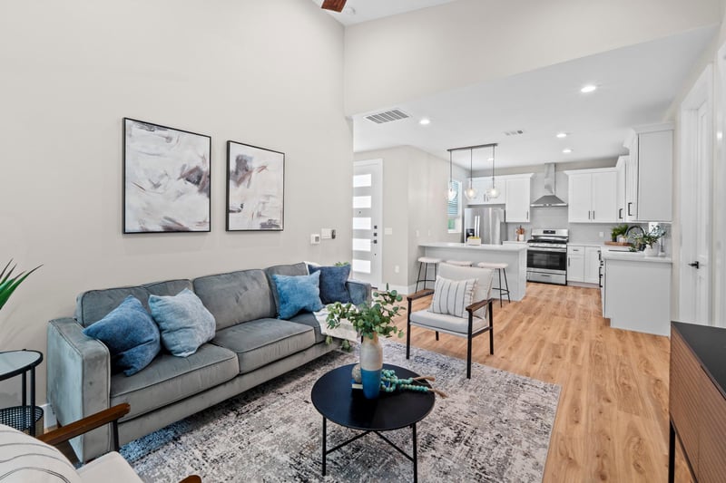 Virtual tour of 8006 Gault ST Unit #2
