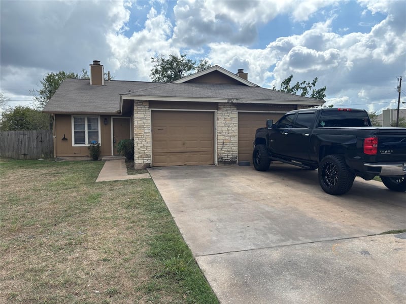 Virtual tour of 801 Country Aire Dr
