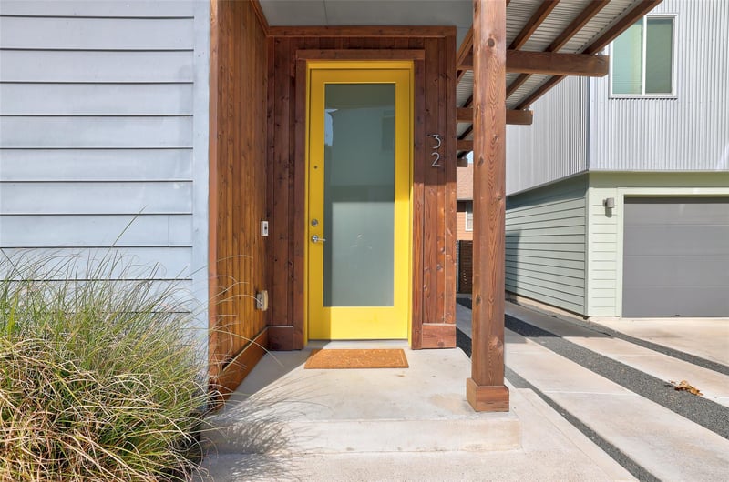 Virtual tour of 801 N Bluff Dr Unit #32