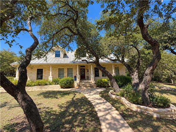 Virtual tour of 801 Rainbows End Rd