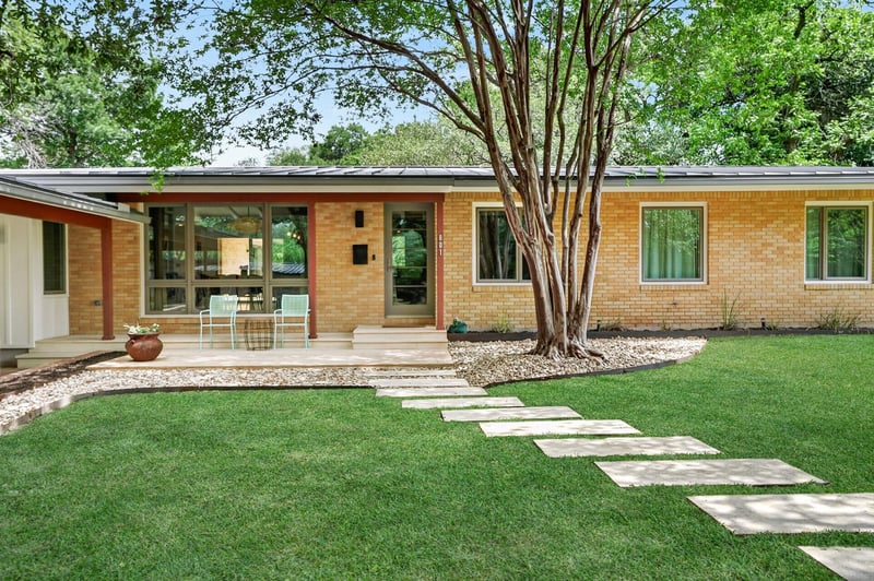 Virtual tour of 801 Spofford ST