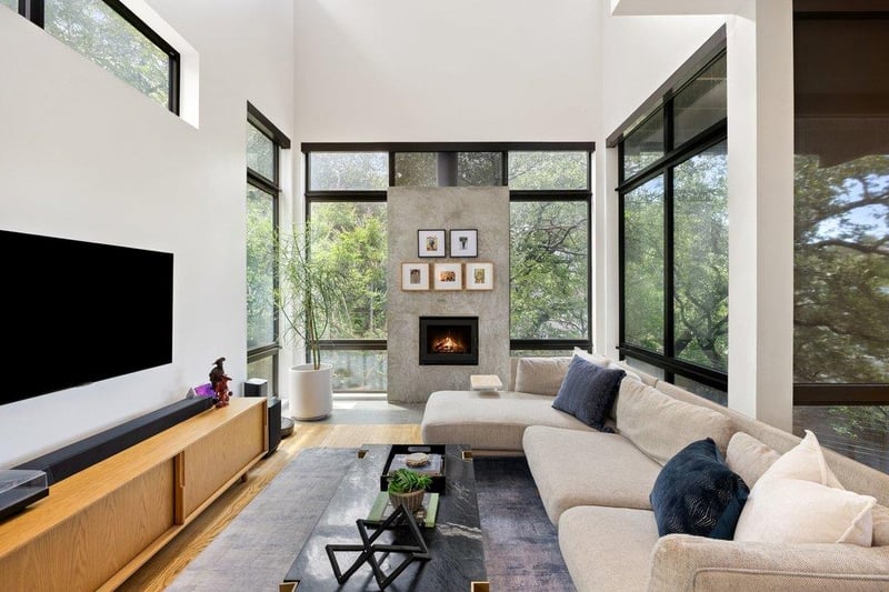 Virtual tour of 801 The High RD