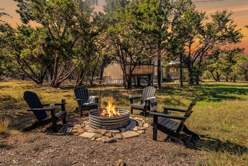 Virtual tour of 802 Lonesome TRL