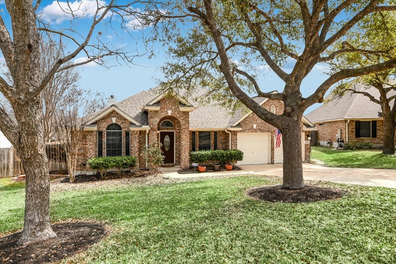 Virtual tour of 802 Sykes CT