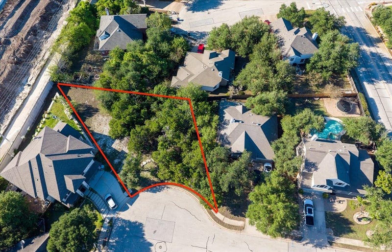 Virtual tour of 803 Savanna Ln