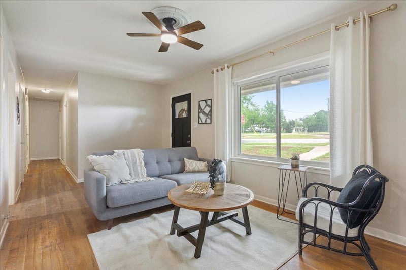 Virtual tour of 804 Ash ST