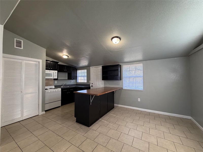 Virtual tour of 804 Evergreen DR