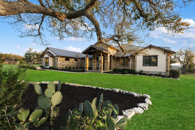 Virtual tour of 8040 Carlton Ridge CV