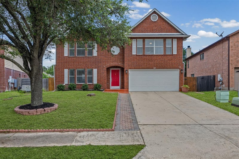Virtual tour of 805 Catumet DR