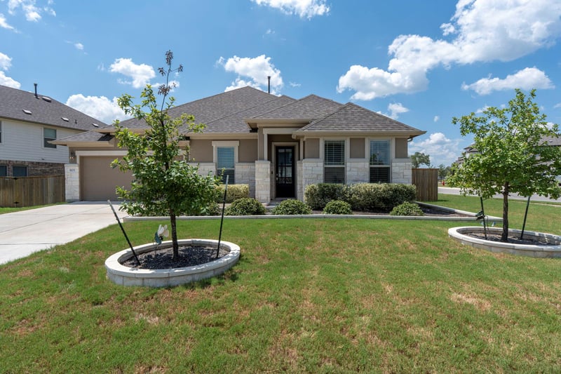 Virtual tour of 805 Cold River RUN