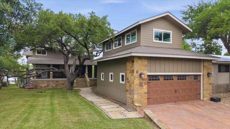 Virtual tour of 806 Misty Downs DR
