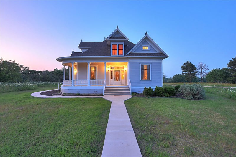 Virtual tour of 807 Colorado Dr