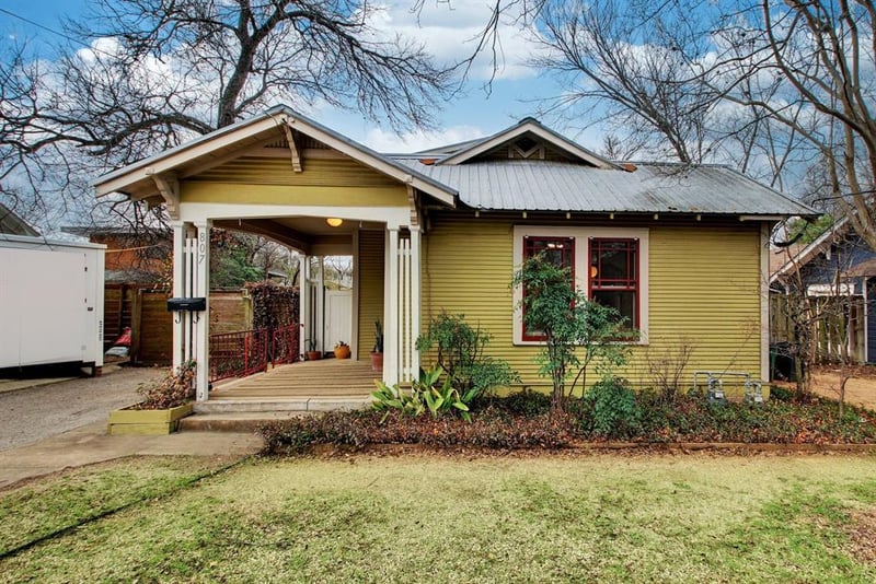 Virtual tour of 807 E 44th St