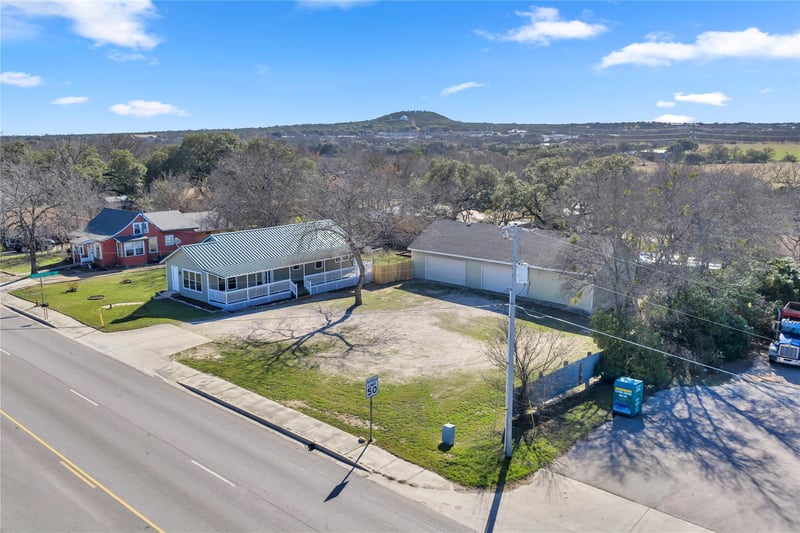 Virtual tour of 808 N Water St
